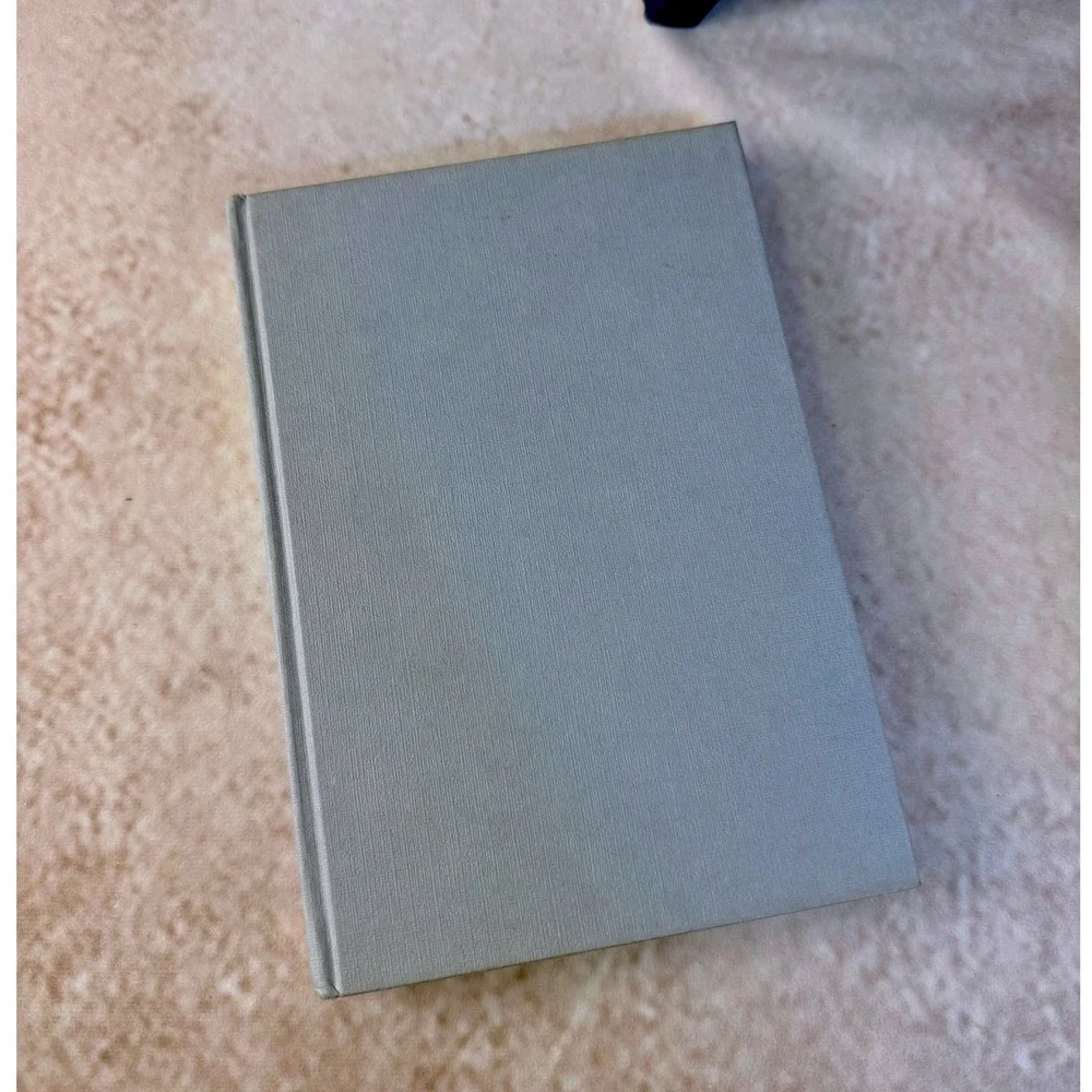 English Silver Book-Vintage‎